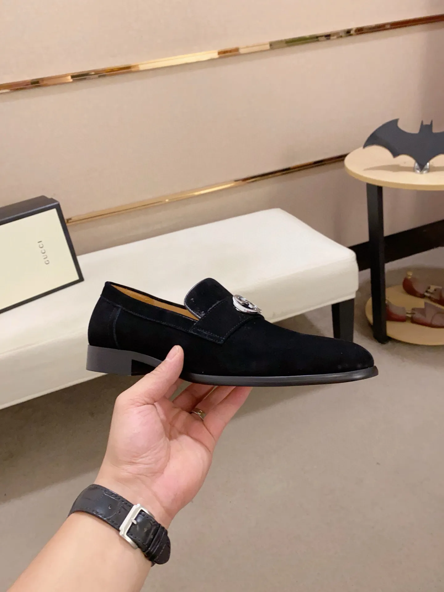 Men's shoes 💰: 520💰 (GUCCI) new series ss hot new products 💢 💠 Casual leather shoes 👞, first layer of cowhide, upper hardware buckles and logo on the sides of the shoe, brand logo on the insole and sole 💠 💎Upper: 100% cowhide 💎Inner: cowhide/100% 💎Feet: cowhide/100% 💎Sole: rubber/100% 💎SIZE: 38 39 40 41 42 43 44 Can be customized 45